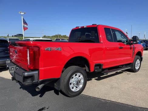 Used 2023 Ford F250 XLT image 4