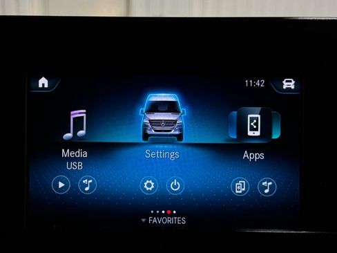 Used 2021 Mercedes-Benz Sprinter 2500 image 6