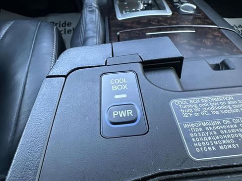 Used 2015 Toyota Land Cruiser Base image 60