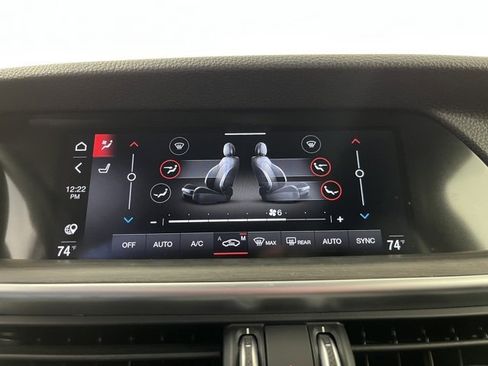 Used 2023 Alfa Romeo Stelvio Ti image 33