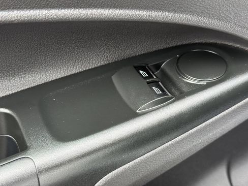 Used 2018 Ford Transit Connect XL image 12
