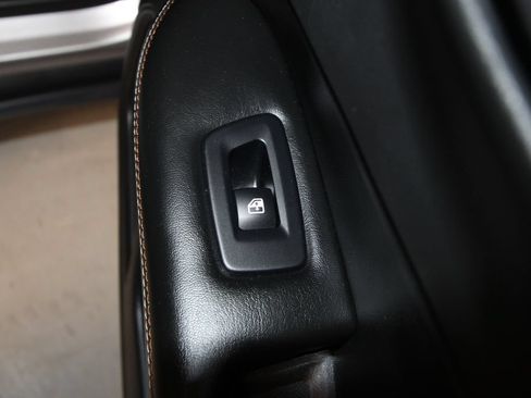 Used 2019 Jeep Compass Latitude FWD image 24