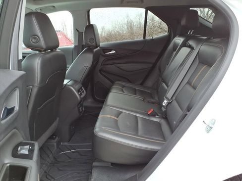 Used 2022 Chevrolet Equinox Premier image 32