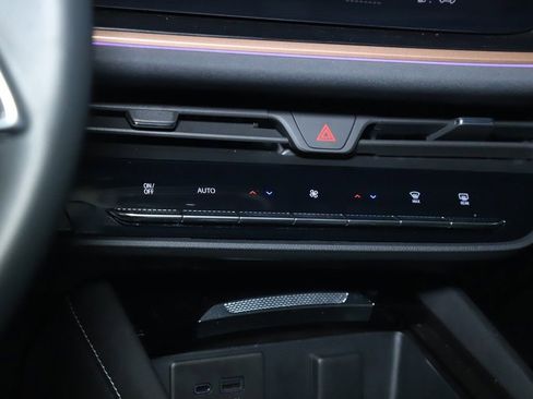 Used 2025 Buick Envision Sport Touring image 25