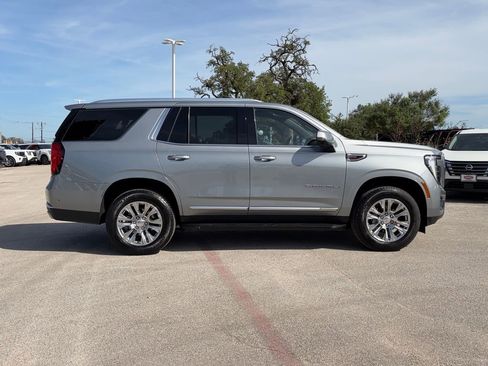 Used 2025 GMC Yukon Denali AWD/4WD image 4