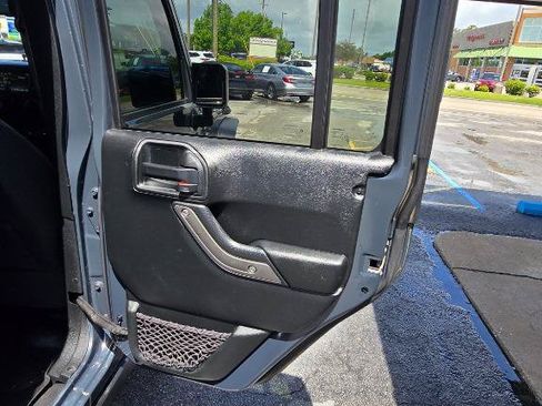 Used 2018 Jeep Wrangler Unlimited Sport S AWD/4WD image 13