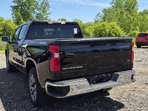 Used 2024 Chevrolet Silverado 1500 LT AWD/4WD image 5
