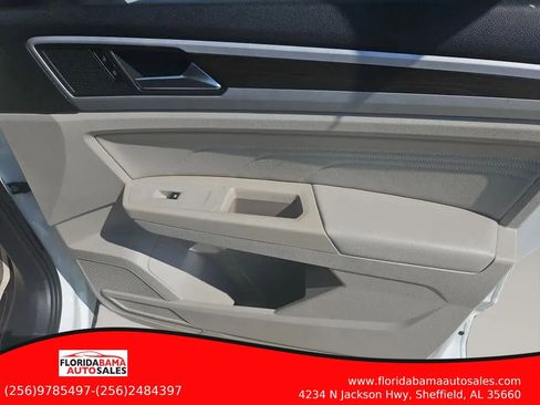 Used 2021 Volkswagen Atlas SE w/ Panoramic Sunroof Package FWD image 5