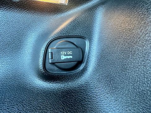 Used 2020 Jeep Cherokee Trailhawk w/ Cold Weather Group image 24