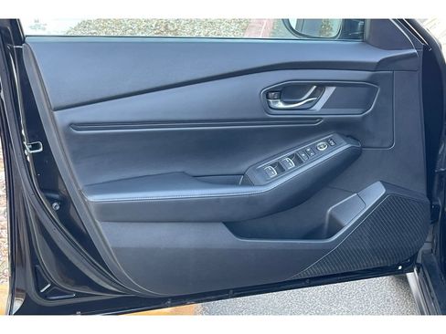 Used 2024 Honda Accord Sport image 11