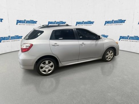 Used 2009 Toyota Matrix FWD image 11