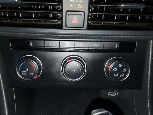 Used 2019 Volkswagen Jetta S image 19