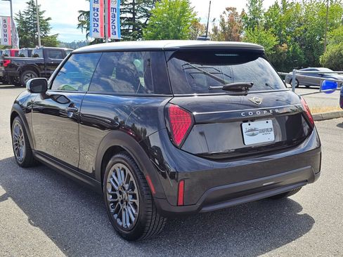 Used 2025 MINI Cooper S FWD image 3
