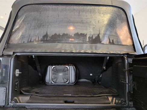 Used 2017 Jeep Wrangler Unlimited Sport w/ Connectivity Group image 28