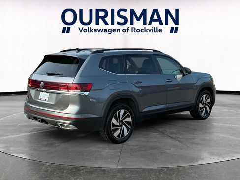 Used 2024 Volkswagen Atlas SE FWD image 6