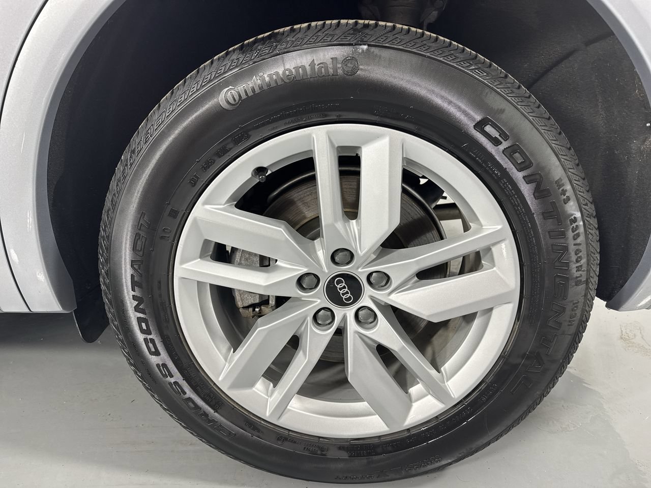 Used 2023 Audi Q5 2.0T Premium w/ Convenience Package AWD/4WD image 8