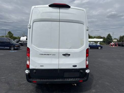 Used 2024 Ford Transit 250 148 High Roof AWD image 4