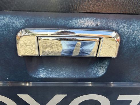 Used 1989 Toyota Pickup Deluxe image 28