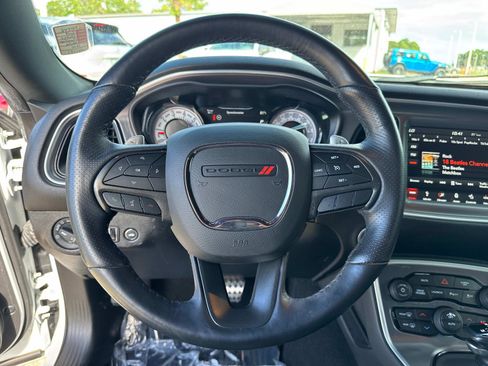 Used 2019 Dodge Challenger R/T Scat Pack w/ Shaker Package image 21