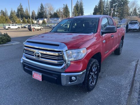 Used 2016 Toyota Tundra SR5 image 2