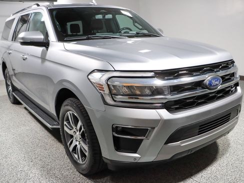 Used 2022 Ford Expedition Max Limited RWD image 5
