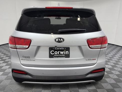 Used 2017 Kia Sorento EX AWD/4WD image 7