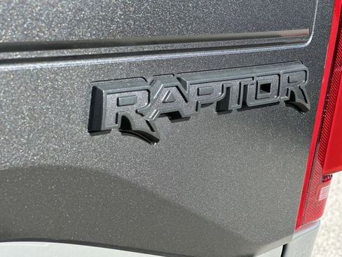 Used 2018 Ford F150 Raptor w/ Equipment Group 802A Luxury image 11