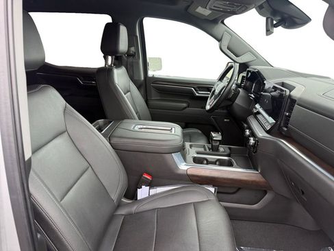 Certified 2022 GMC Sierra 1500 SLT w/ SLT Premium Package image 17