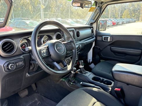 Used 2022 Jeep Wrangler Unlimited Sport image 6