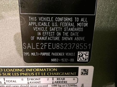 Certified 2025 Land Rover Defender 130 X-Dynamic SE AWD/4WD image 34