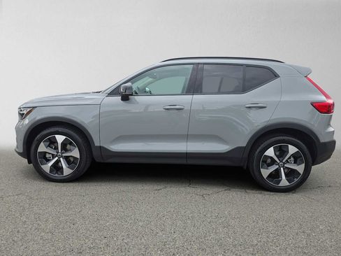 Used 2026 Volvo XC40 B5 Plus w/ Protection Package Premier AWD/4WD image 6