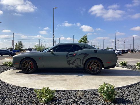 Used 2022 Dodge Challenger SRT Hellcat Redeye image 7