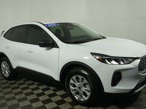 Certified 2025 Ford Escape Active AWD/4WD image 1