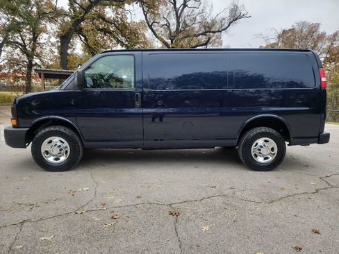 Used 2015 Chevrolet Express 2500 w/ Cold Climate Package image 5