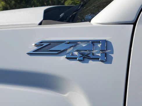 Used 2014 GMC Sierra 1500 SLE w/ SLE Value Package AWD/4WD image 7