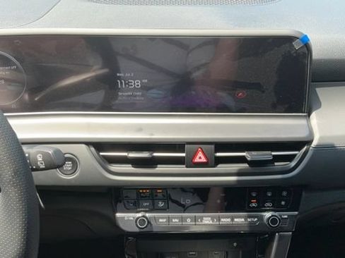 Used 2025 Kia Seltos SX AWD/4WD image 23