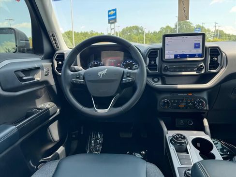 Used 2024 Ford Bronco Sport Outer Banks w/ Tech Package AWD/4WD image 13