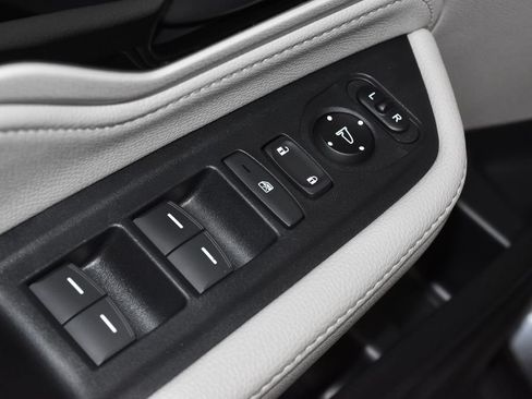 Used 2026 Honda Odyssey Touring image 6