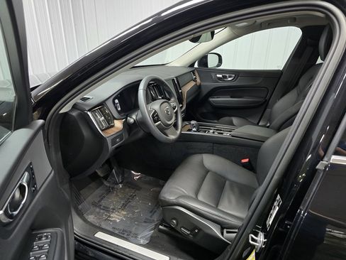 Used 2023 Volvo XC60 B5 Plus w/ Climate Package image 24