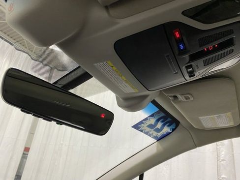 Used 2022 Subaru Outback Limited XT image 23