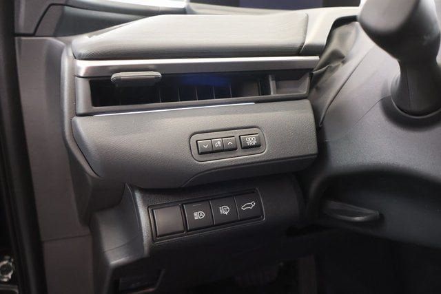 New 2026 Toyota C-HR AWD/4WD image 13
