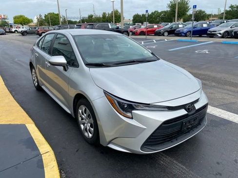 Used 2024 Toyota Corolla LE FWD image 2