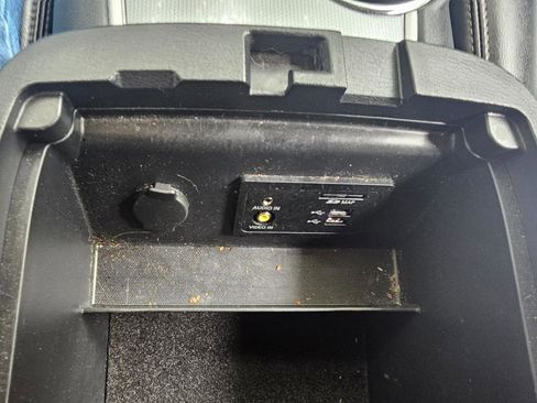 Used 2020 Nissan Pathfinder SL AWD/4WD image 52