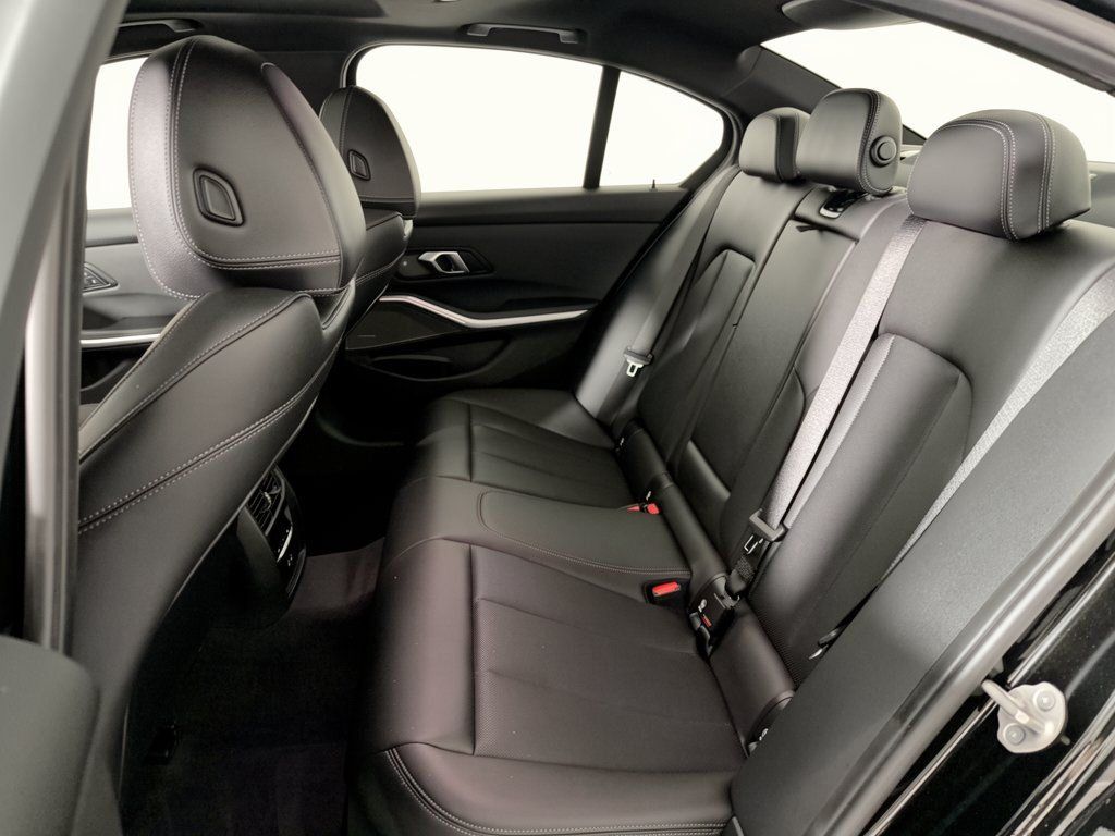 Used 2025 BMW M340i Sedan RWD image 25
