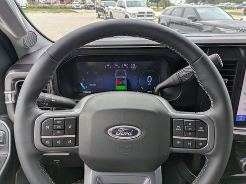 New 2026 Ford F250 Lariat w/ Black Appearance Package AWD/4WD image 24