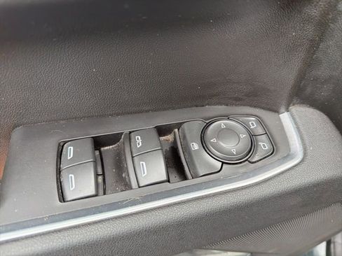 Used 2025 Chevrolet Silverado 1500 LT AWD/4WD image 19