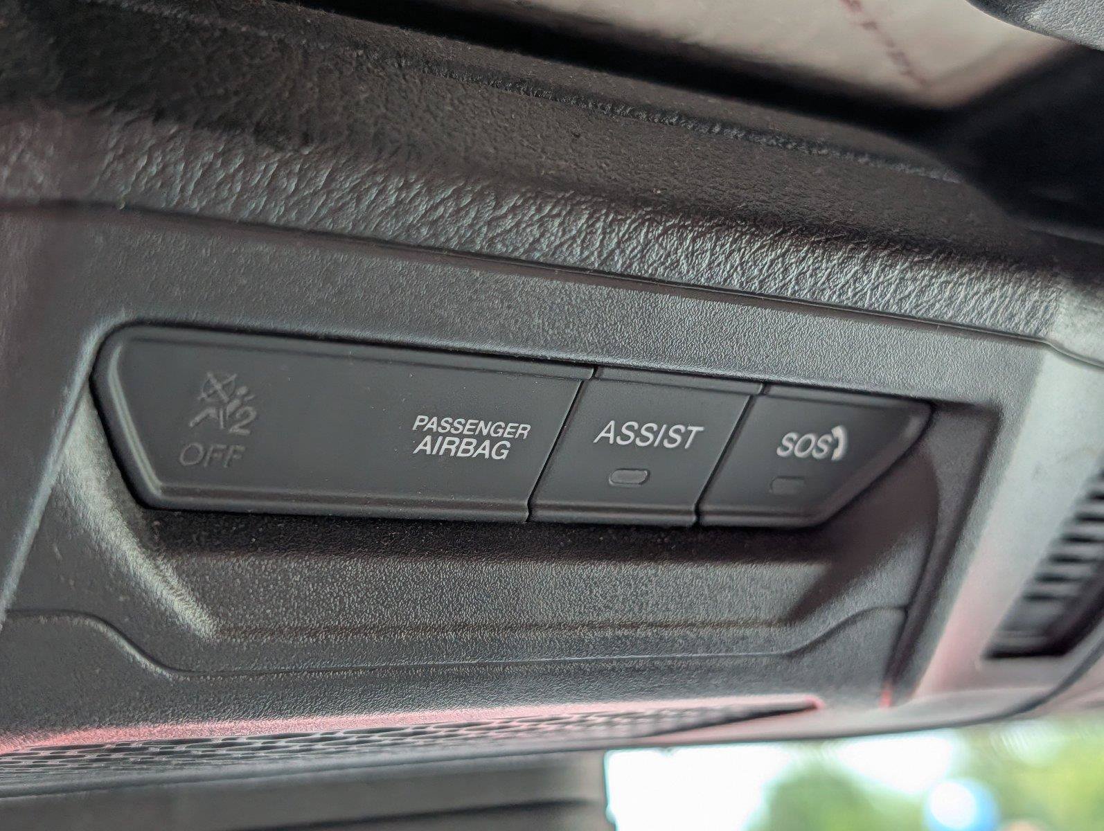 Used 2025 Jeep Wrangler Unlimited Sahara AWD/4WD image 26