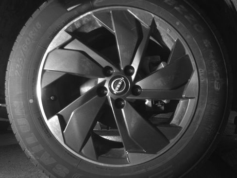 Used 2025 Nissan Rogue SV AWD/4WD image 13