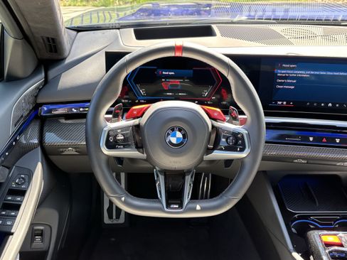 Used 2025 BMW M5 w/ Carbon Package image 18