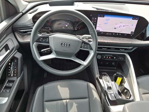 Used 2025 Audi Q5 Premium Plus AWD/4WD image 9